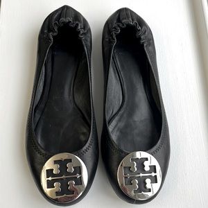 Tory Burch Reva Black Leather Flats 8.5